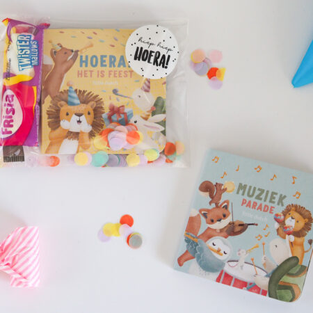 Traktatie voor de kinderopvang, BSO, peuterspeelzaal of school. Een boekje om het lezen te stimuleren en het snoepje voor iets lekkers.